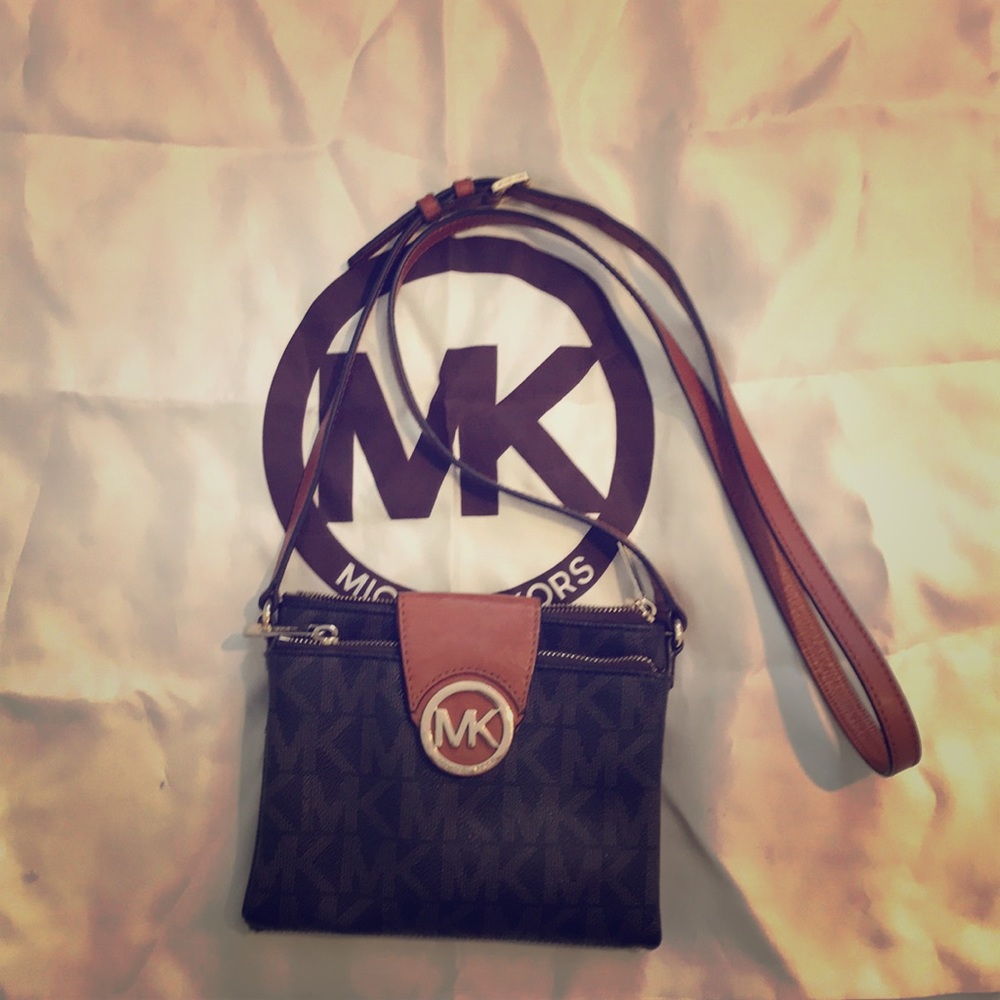 Michael Kors Signature logo Crossbody Bag